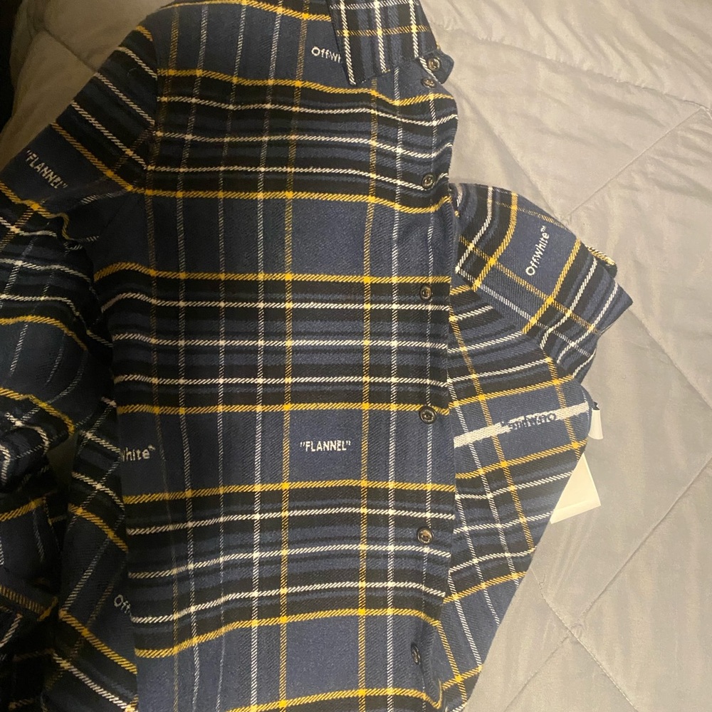 Gently used Off white plaid shirt